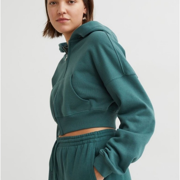 sold 🆕️ NWT H&M Hooded Crop Sweatshirt Jacket in 'Green' - Picture 4 of 8